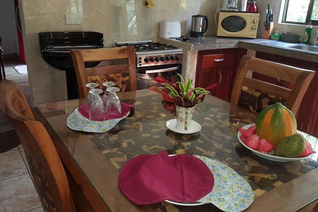 Gigi'S Self Catering Apartment Порт-Глод Экстерьер фото