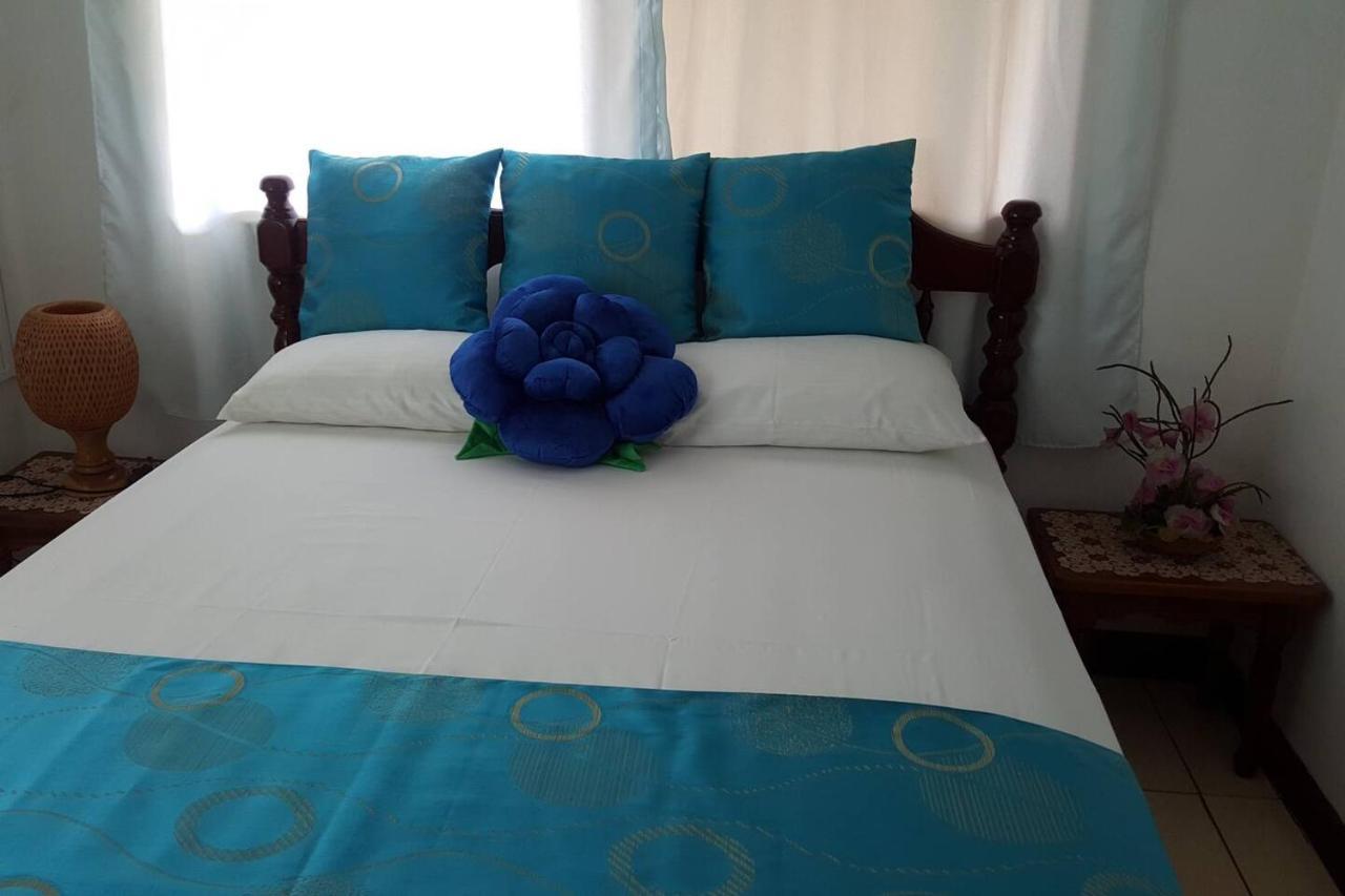 Gigi'S Self Catering Apartment Порт-Глод Экстерьер фото