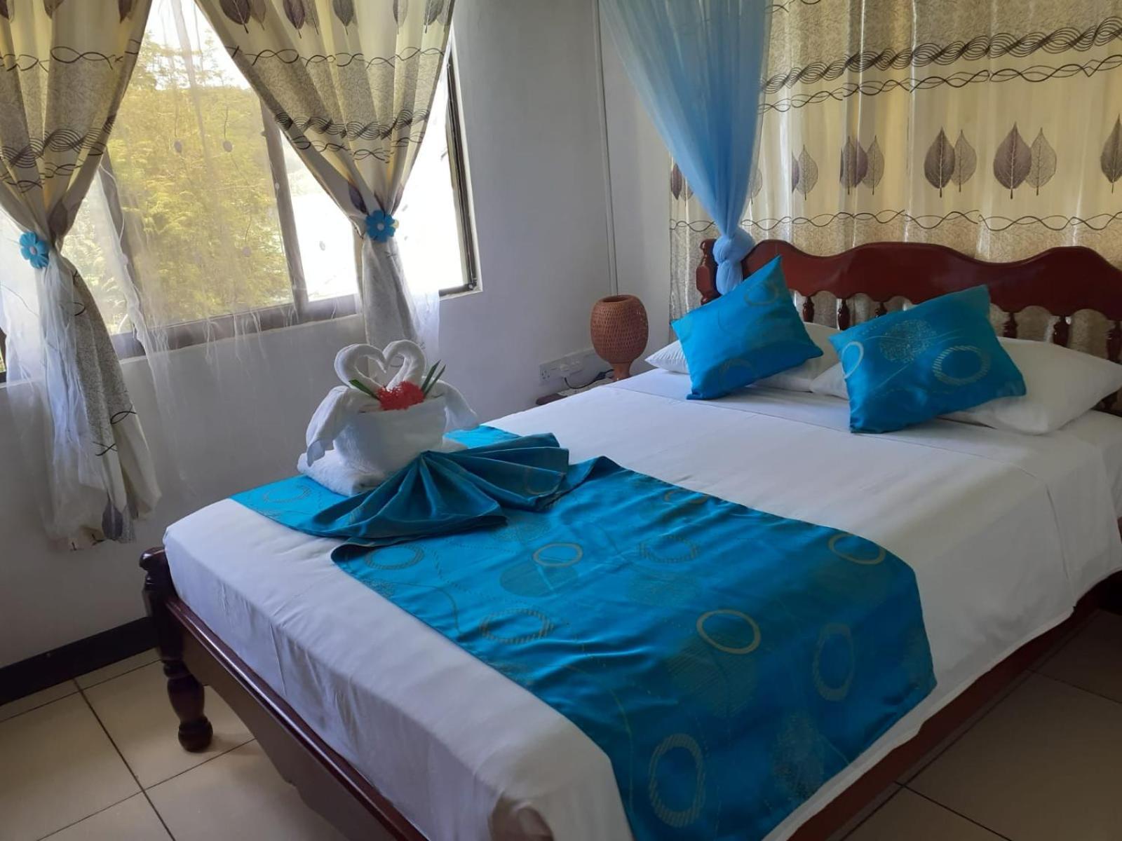 Gigi'S Self Catering Apartment Порт-Глод Экстерьер фото