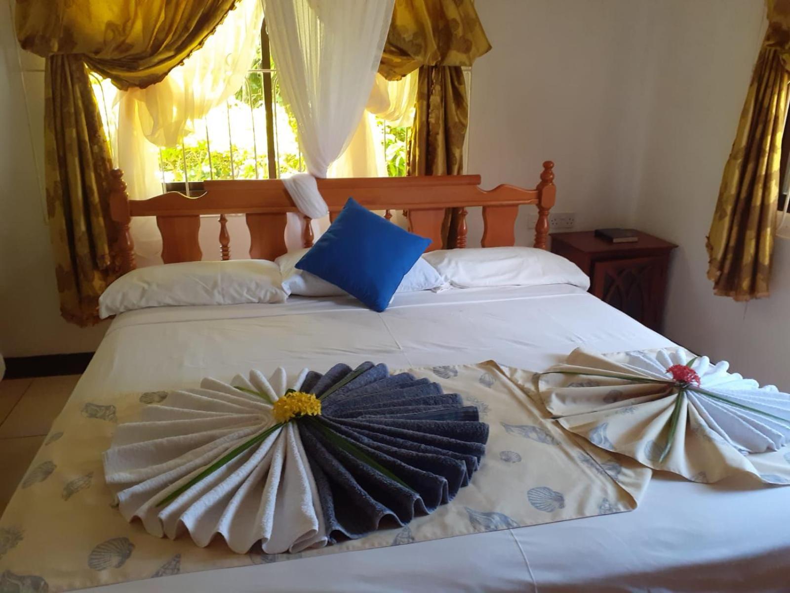 Gigi'S Self Catering Apartment Порт-Глод Экстерьер фото