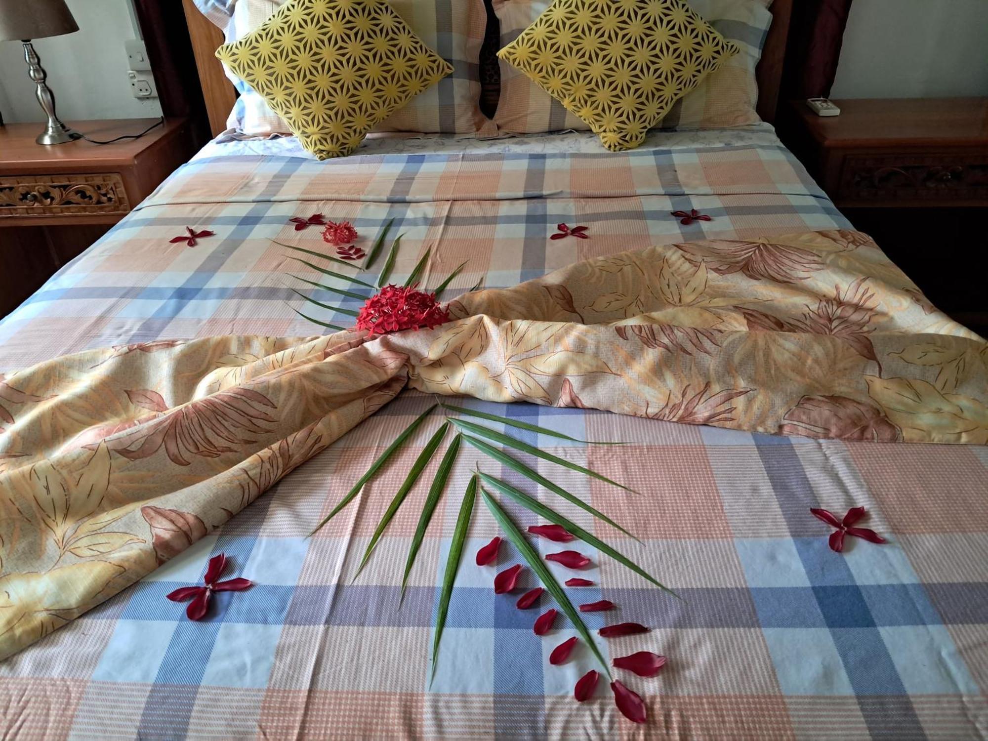 Gigi'S Self Catering Apartment Порт-Глод Экстерьер фото